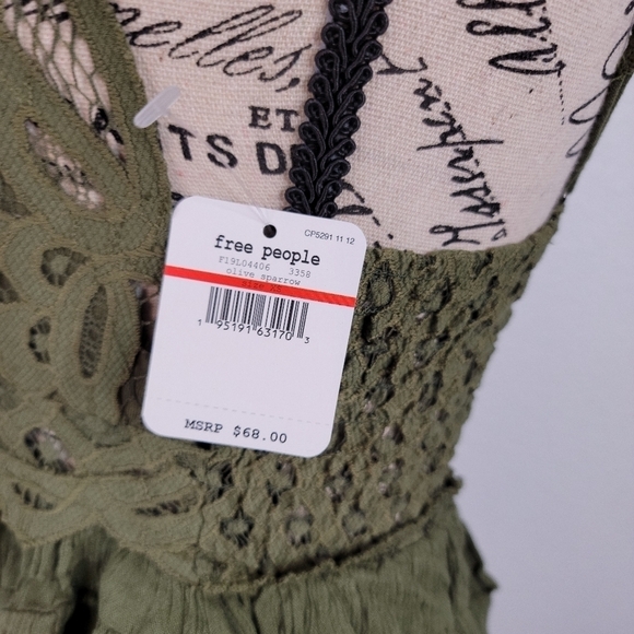 NEW Free People Adella Cami Crochet Lace Top V Neck Olive Sparrow Green - Picture 6 of 12